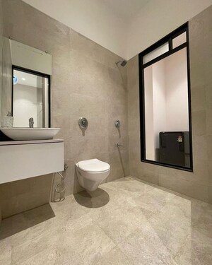 Bathroom in 1 BHK Apartment at Skylink Sky Heights, Andheri East – for Sale