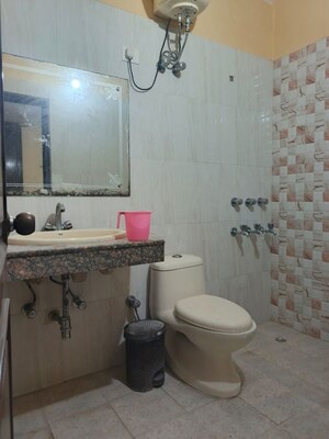 2 BHK Builder Floor For Rent in Neb Sarai