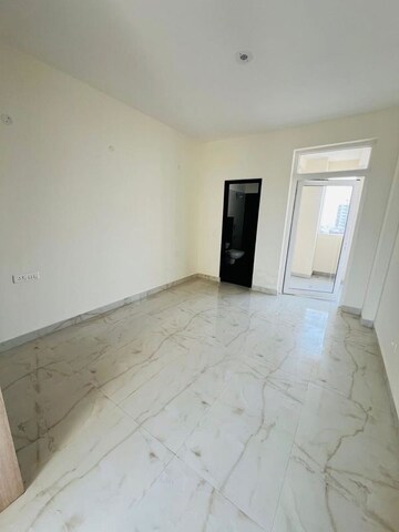 Room in 3 BHK Apartment at Barnala Green Lotus Avenue, Ambala Highway – for Rent