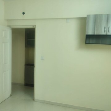 Room in 2 BHK Apartment at Casagrand Lorenza, Agrahara Badavane – for Rent