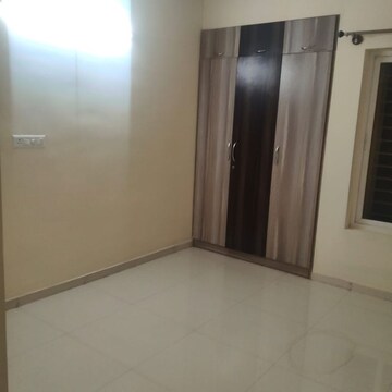 Room in 2 BHK Apartment at Casagrand Lorenza, Agrahara Badavane – for Rent