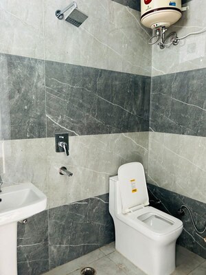 Bathroom in 2 BHK Builder Floor at Aamwala – for Rent