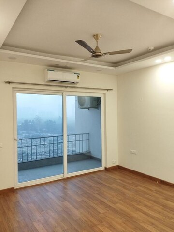 Room in 3 BHK Apartment at 3C Lotus 300, Sector 107 – for Rent