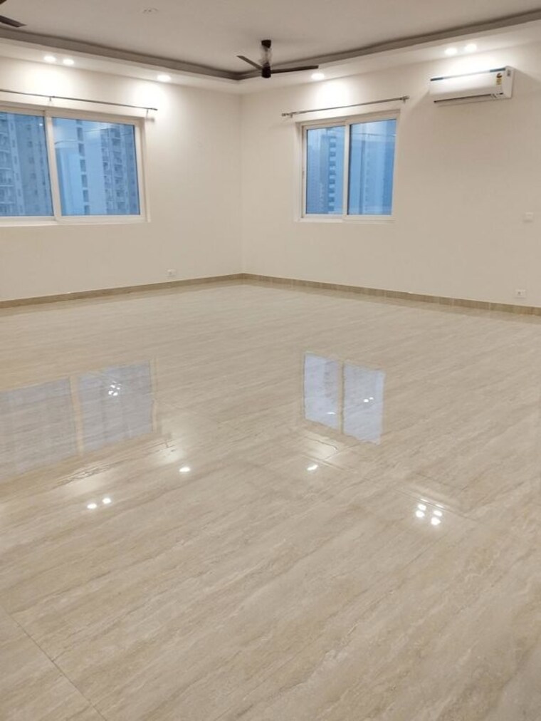 Room, 3c-lotus-300 3 Bedroom 3650 Sq.Ft. Apartment In Sector 107 Noida 9991635