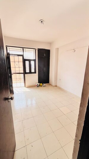 Room in 2 BHK Apartment at Emenox Brave Hearts, Raj Nagar Extension – for Rent