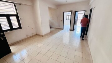 2 BHK Apartment For Rent in Emenox Brave Hearts, Raj Nagar Extension