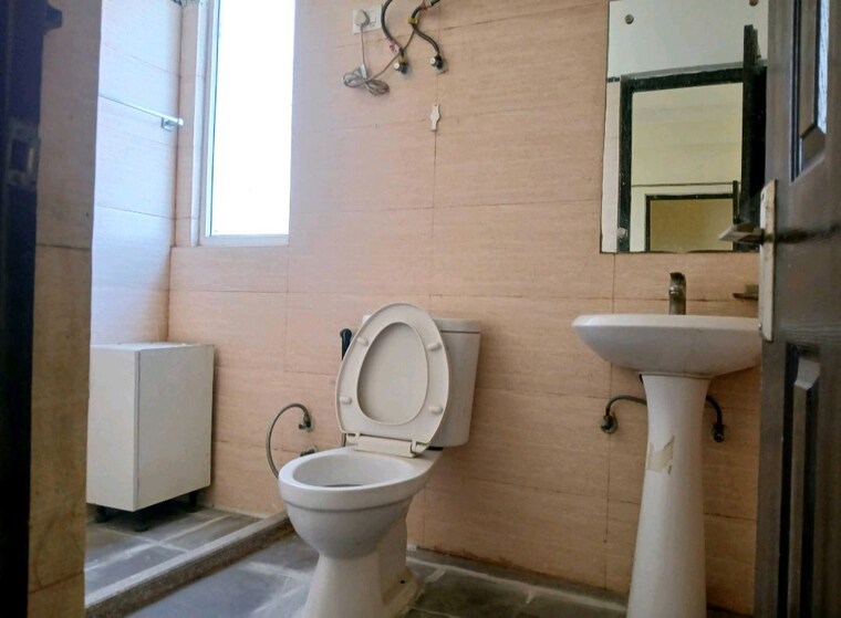 Bathroom, dasnac-the-jewel 3 Bedroom 2275 Sq.Ft. Apartment In Sector 75 Noida 9995443