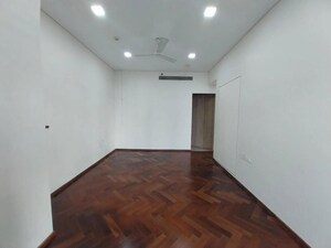 Room in 4 BHK Apartment at Omkar 1973, Worli – for Rent