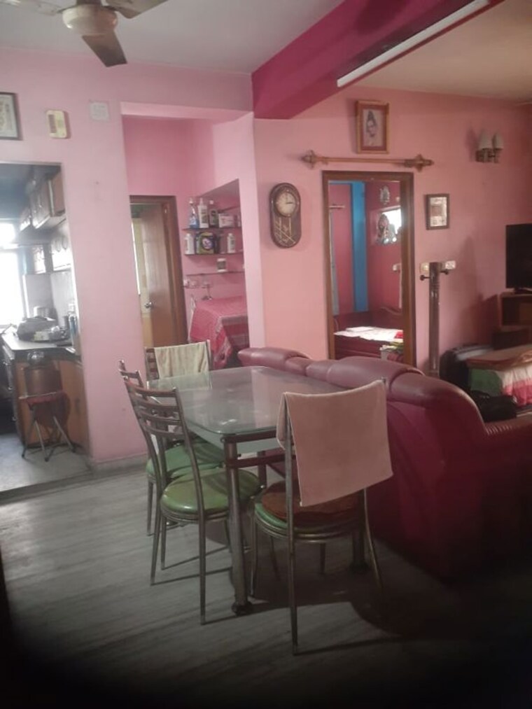 Living Room, lake market 2 Bedroom 1030 Sq.Ft. Apartment In Lake Market Kolkata 9995565