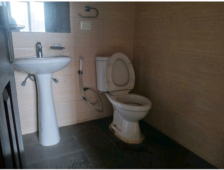 Bathroom, dasnac-the-jewel 3 Bedroom 1900 Sq.Ft. Apartment In Sector 75 Noida 9995612