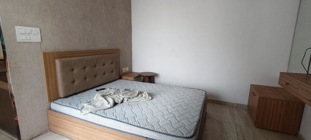 1 BHK Apartment For Rent in Ajnara Elements