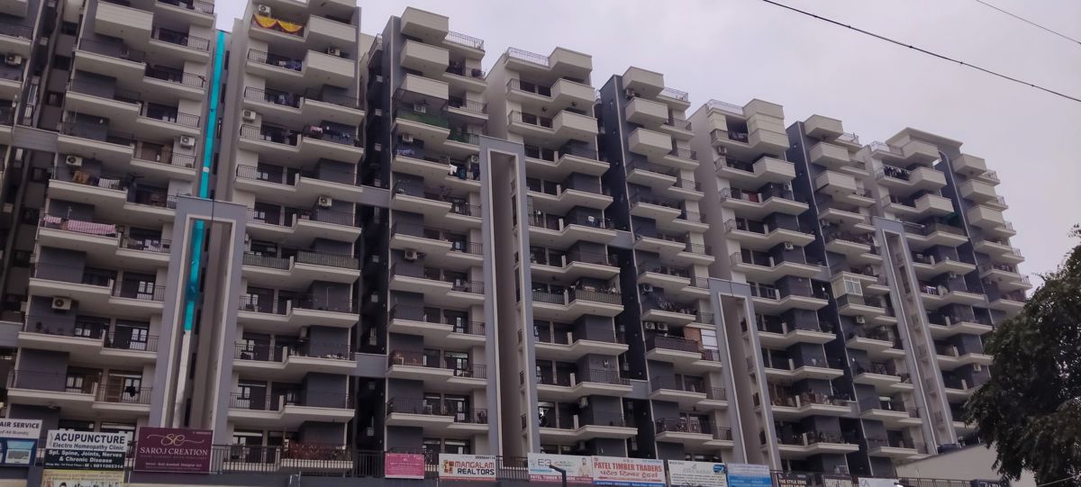 3 BHK + Extra Room Apartment For Sale in Amolik Sankalp