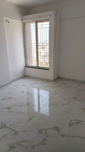 Room in 1 BHK Apartment at Nirvana Lifecity, Lohgaon – for Rent