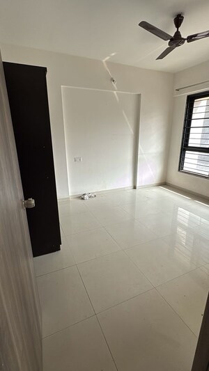 Furnished Amenities in 2 BHK Apartment at Kohinoor Coral Phase 3, Hinjewadi – for Rent