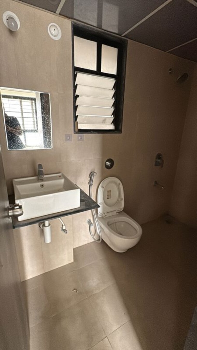 Bathroom, kohinoor-coral-phase-3 2 Bedroom 680 Sq.Ft. Apartment In Hinjewadi Pune 9995576