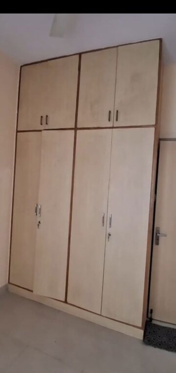 Furnished Amenities in 2 BHK Apartment at Hbr Layout – for Rent