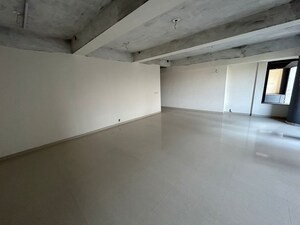 Room in  Office Space at Savaliya Krish Cubical, Thaltej – for Sale