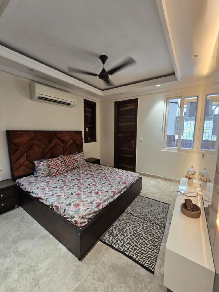 Bedroom, janakpuri 3 Bedroom 185 Sq.Yd. Builder Floor In Janakpuri Delhi 9995738