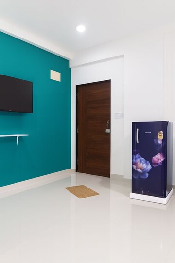 Furnished Amenities in 1 BHK Builder Floor at Madhapur – for Rent