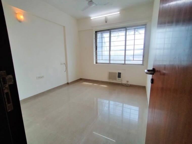 Room, dosti-flamingos 2 Bedroom 750 Sq.Ft. Apartment In Parel Mumbai 9995775
