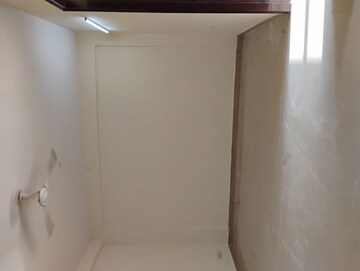 Room in 3 BHK Builder Floor at Amolik Residency, Sector 86 – for Sale