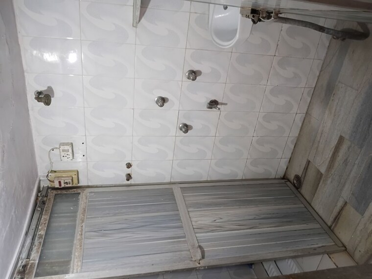 Bathroom, airoli 1 Bedroom 380 Sq.Ft. Apartment In Airoli Navi Mumbai 9995784