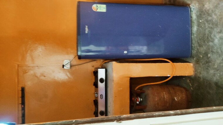 Kitchen, old rajinder nagar 1 RK 300 Sq.Ft. Builder Floor In Old Rajinder Nagar Delhi 9995819