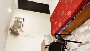 Bedroom in 1 RK Builder Floor at Old Rajinder Nagar – for Rent