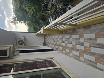 Balcony in  Pg at Sector 44 – for Rent