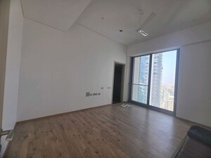 Room in 4 BHK Apartment at Rustomjee Crown, Prabhadevi – for Rent