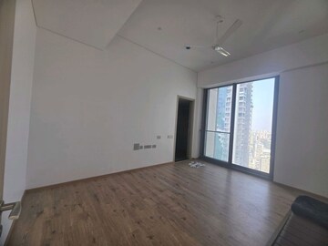 Room in 4 BHK Apartment at Rustomjee Crown, Prabhadevi – for Rent