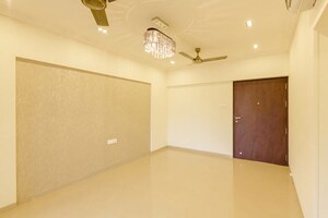 Room in 2.5 BHK Apartment at Kundan The Landmark, Undri – for Rent