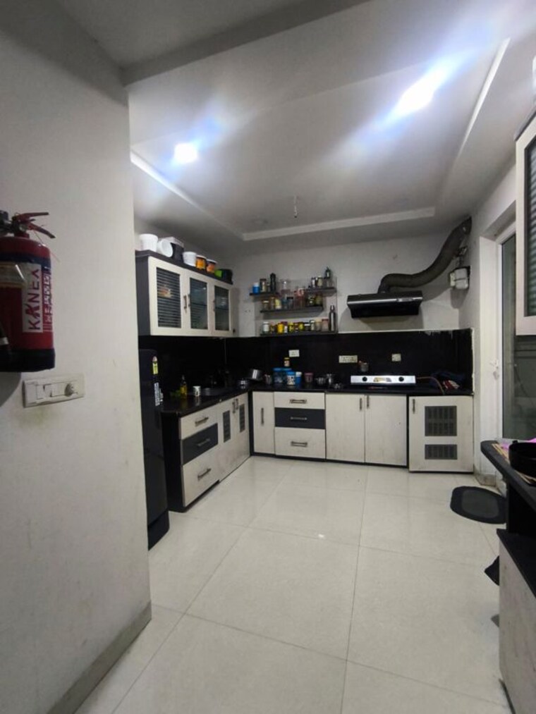 Team Area, svc-tree-walk 3 Bedroom 1900 Sq.Ft. Apartment In Kondapur Hyderabad 9995778