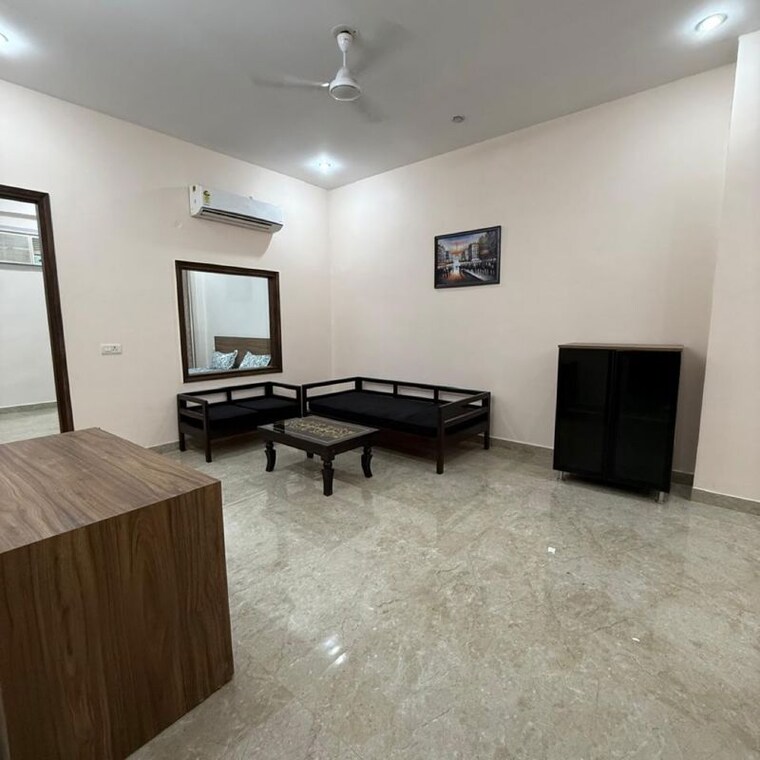 Team Area, sector 27 1 Bedroom 900 Sq.Ft. Builder Floor In Sector 27 Gurgaon 9995486
