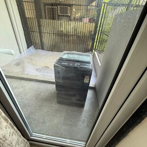 Balcony in 1 BHK Builder Floor at Sector 27 – for Rent