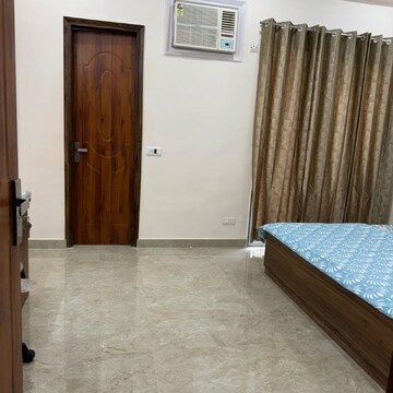 Bedroom in 1 BHK Builder Floor at Sector 27 – for Rent