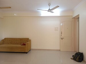 Living Room in 2 BHK Apartment at Chembur – for Rent