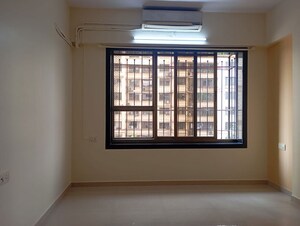 Bedroom in 2 BHK Apartment at Chembur – for Rent