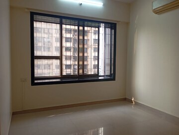Bedroom in 2 BHK Apartment at Chembur – for Rent