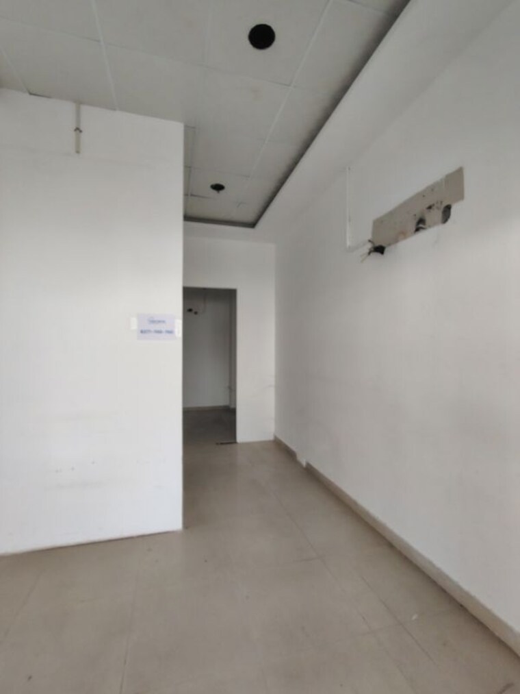 Team Area, omaxe-world-street Commercial Office Space 500 Sq.Ft. In Sector 79 Faridabad 9995795