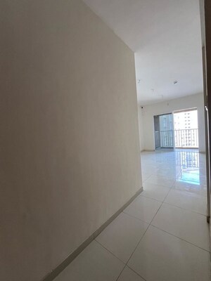 Room in 3 BHK Apartment at Godrej Green Vistas, Mahalunge – for Rent