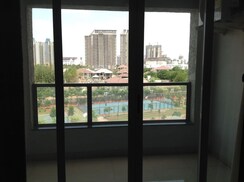 2 BHK + Pooja Room Apartment For Rent in Amanora Adreno Towers