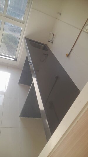 Furnished Amenities in 1.5 BHK Apartment at Lodha Amara, Kolshet Road – for Rent