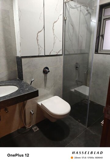 Master Bedroom in 3.5 BHK Apartment at Hadapsar – for Rent