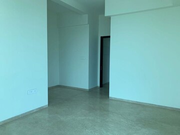 Room in 4 BHK Apartment at Raheja Imperia, Worli – for Rent