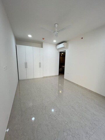 Room in 3 BHK Apartment at Lodha Aura, Wadala – for Sale