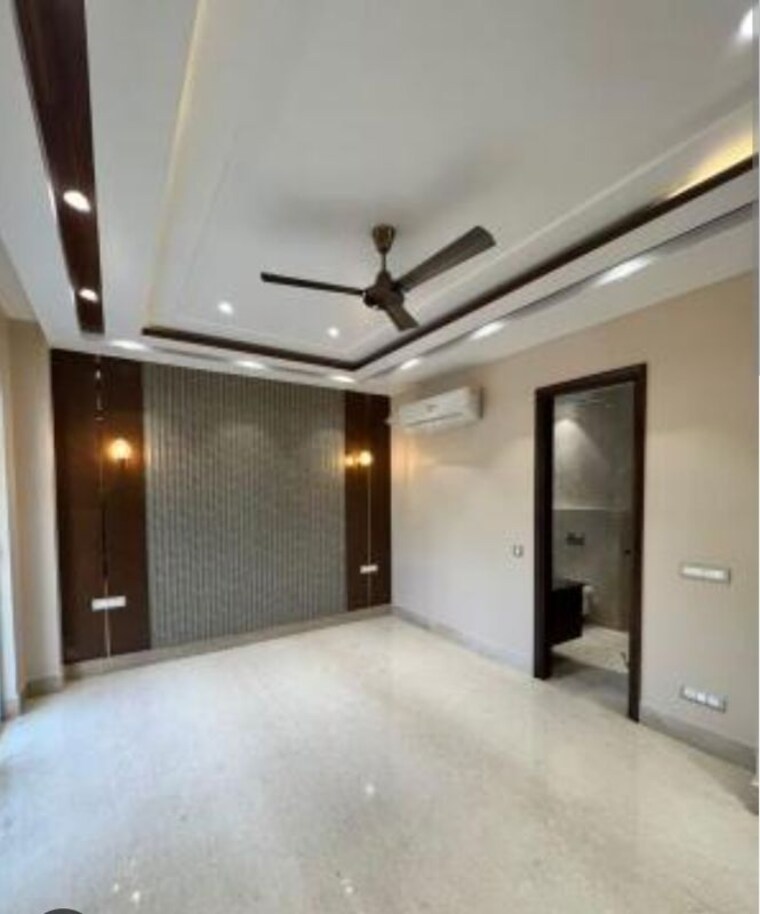 Room, sector 86 3 Bedroom 180 Sq.Ft. Builder Floor In Sector 86 Faridabad 9995942