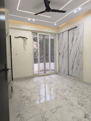 Room in 3 BHK Apartment at DDA Platinum Heights, Sector 18 Dwarka – for Rent