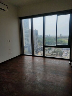 Room in 2 BHK Apartment at Piramal Mahalaxmi, Mahalaxmi – for Rent