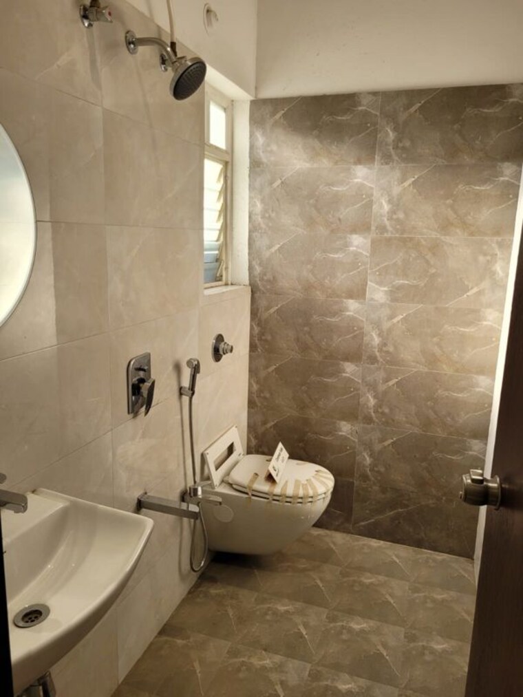 Bathroom, ram-green-hive-plus 1 Bedroom 493 Sq.Ft. Apartment In Phursungi Pune 9995991